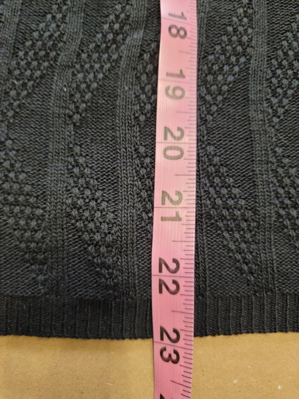 Chic Size 3X Black Short Sleeve Sweater with Ribbed/Textured Knit Pattern - Picture 7 of 9